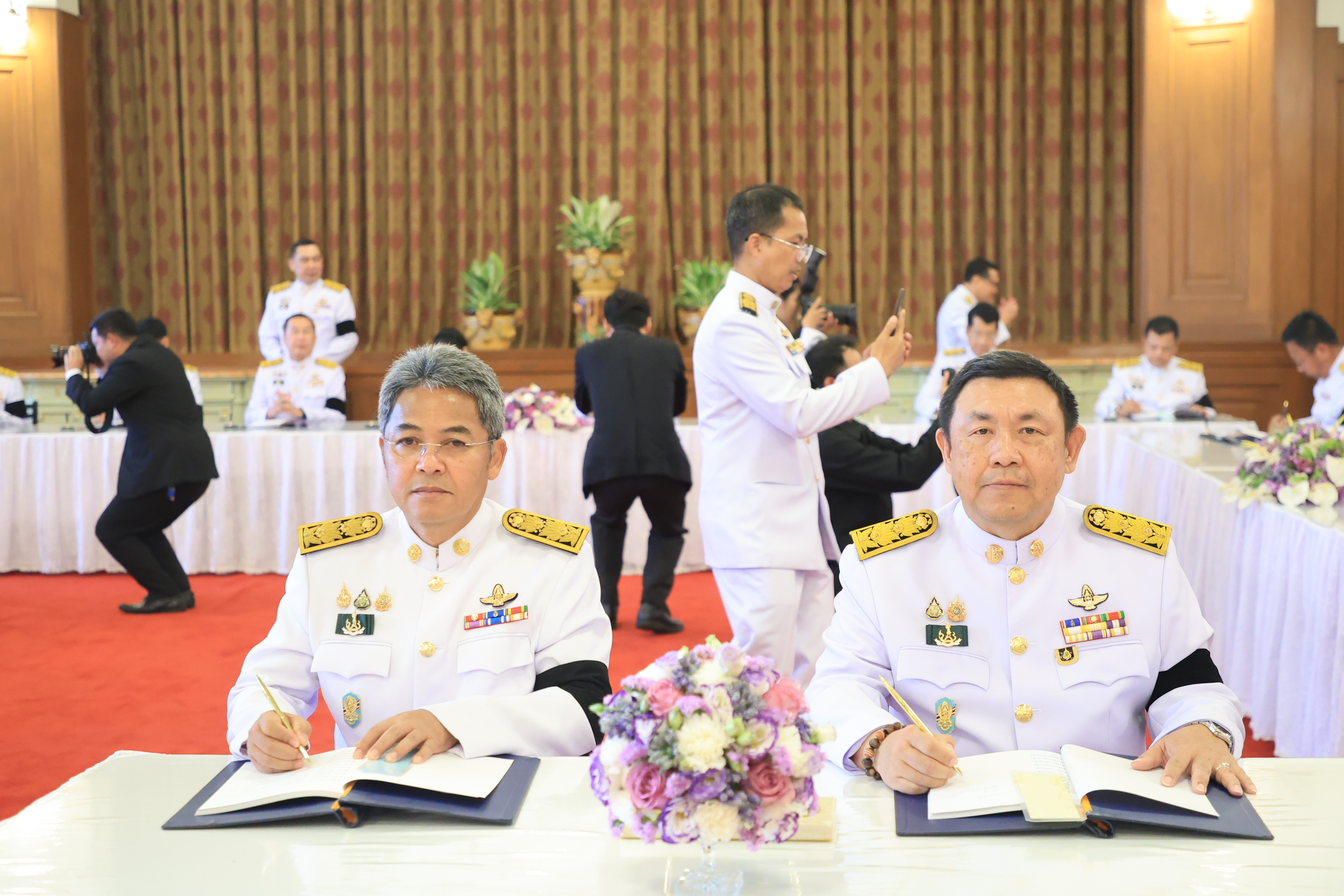 title - เลขาธิการ ส.ป.ก. ลงนามถวายพระพร สมเด็จพระนางเจ้าฯ พระบรมราชินี เนื่องในโอกาสวันเฉลิมพระชนมพรรษา 48 พรรษา 3 มิถุนายน 2569  ณ ศาลาสหทัยสมาคม พระบรมมหาราชวัง